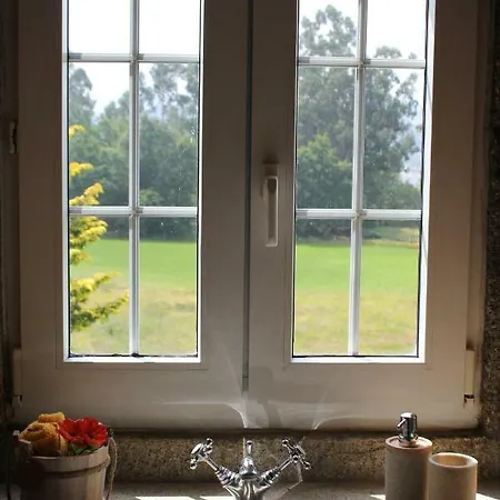 Quinta De Favaes 帕雷迪什迪科拉